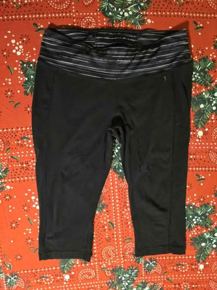 Photo of free Black Capri Yoga Pants (M 8-10) (West 7th) #1