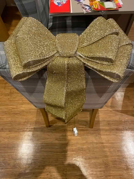 Photo of free Gold Christmas Bow (large) (Great Brickhill) #2