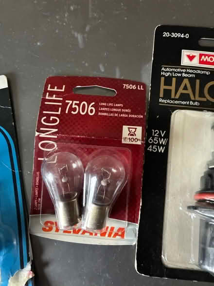 Photo of free Random car bulbs (Trelawny Circle L5n6n9) #3