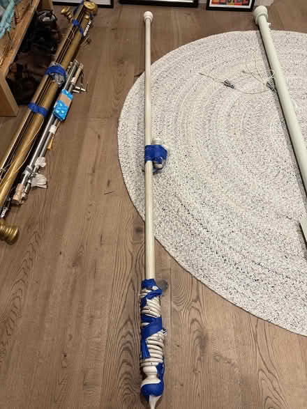 Photo of free White painted curtain rail (BA1) #1