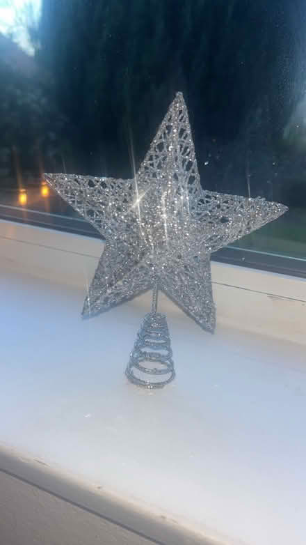 Photo of free Xmas tree decoration (Coulsdon town station) #1