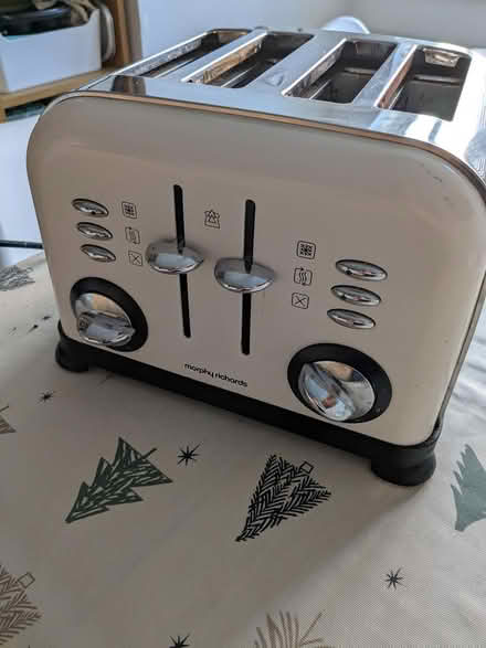 Photo of free 4 slice toaster Morphy Richards (Guildford GU3) #1