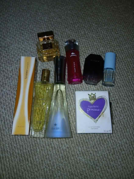 Photo of free Various bottles of perfume (Hollywood, B47) #1
