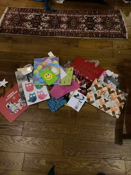 Photo of free Variety of gift bags (New Malden KT3) #1