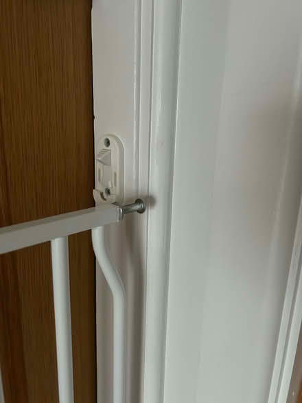 Photo of free Safetots Eco Screw Fit Baby Gate White 70cm - 80cm (Lodge Moor S10) #3