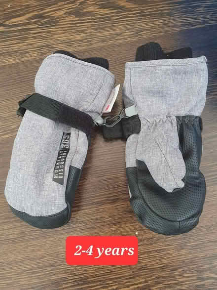 Photo of free Children's clothes & accessories (Leicester LE18) #4