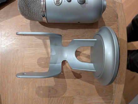 Photo of free Blue yeti, 2017 model working fine (NW6 1DZ) #3
