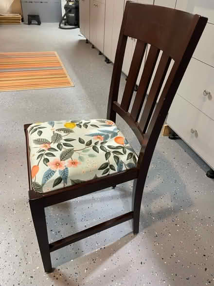 Photo of free Dining set seats 6 (Harrison St in Princeton, NJ) #2