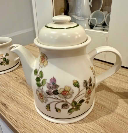Photo of free Tea pots and milk jug (M33) #2