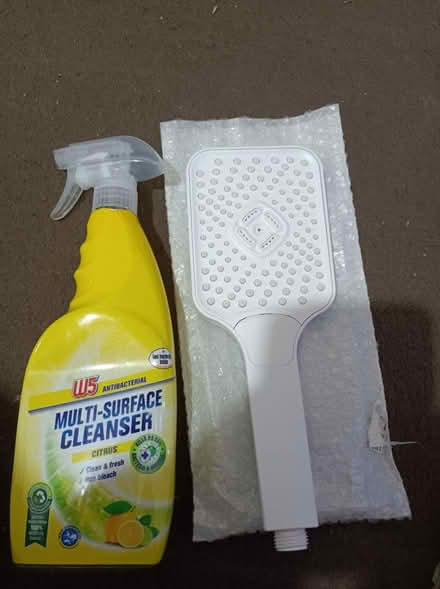 Photo of free Shower head (LU2 7 Central Luton) #1