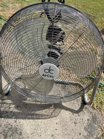 Photo of free Electric fan (Coleridge Ward CB1) #1