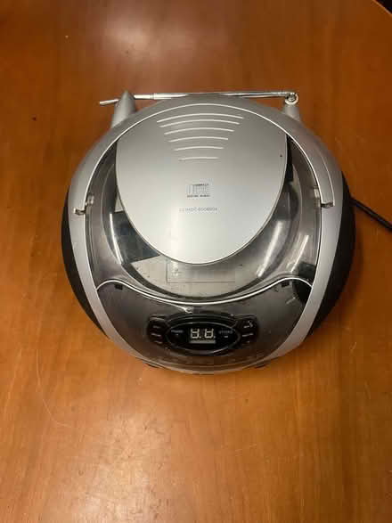 Photo of free Radio/ CD player (Broxtowe NG8) #1