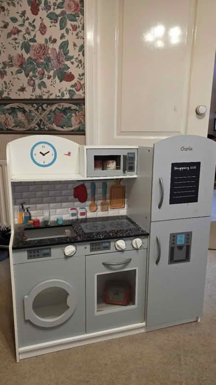 Photo of free Wooden play kitchen (Tamworth B77) #1