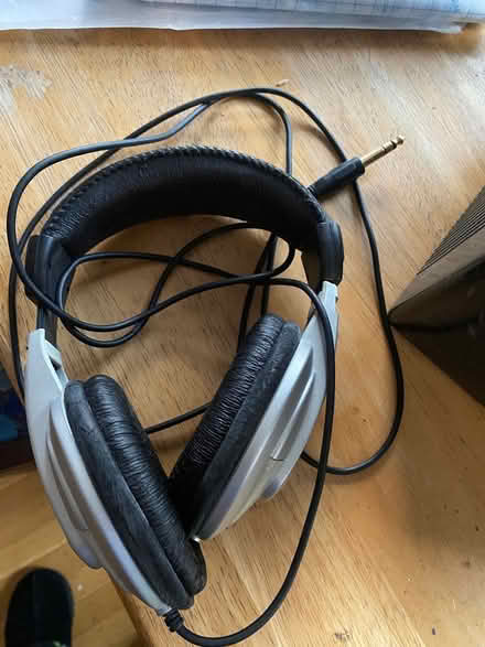 Photo of free Headphones for amp (Lowell and highland) #1