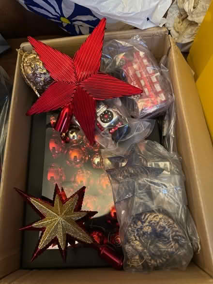 Photo of free Christmas tree decorations (Welling DA16) #4