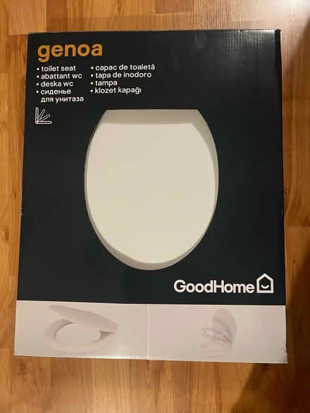 Photo of free New Toilet seat (AL7 Haldens, WGC) #1