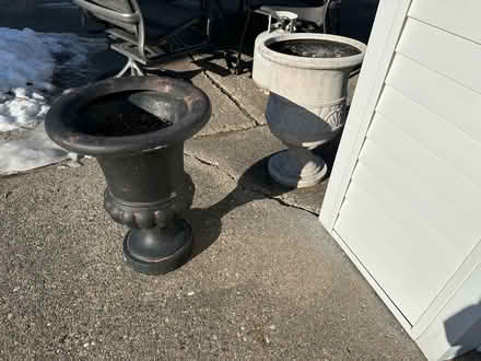 Photo of free Outdoor Pots (9 Mile and Pinecrest) #2