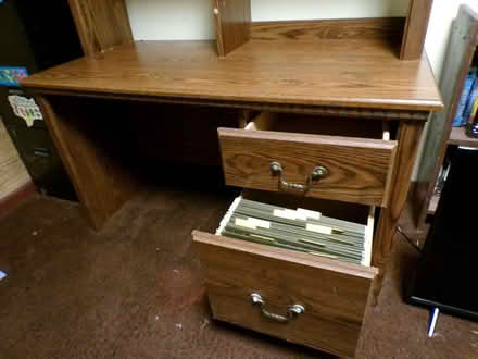 Photo of free desk and hutch (6 miles south of Micanopy) #2