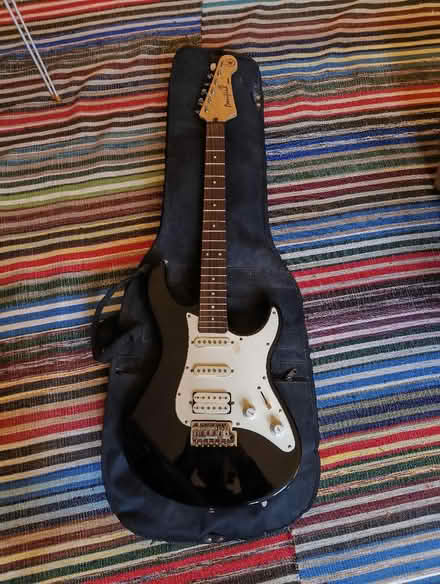 Photo of free Yamaha Pacifica electric guitar 🎸 (Streatham Park SW16) #1