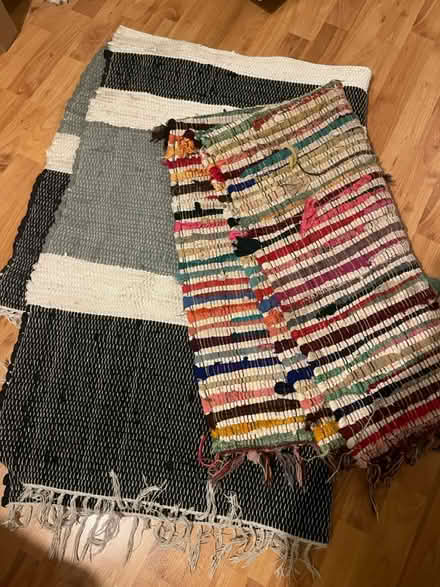 Photo of free Rugs (AL7 Haldens, WGC) #1