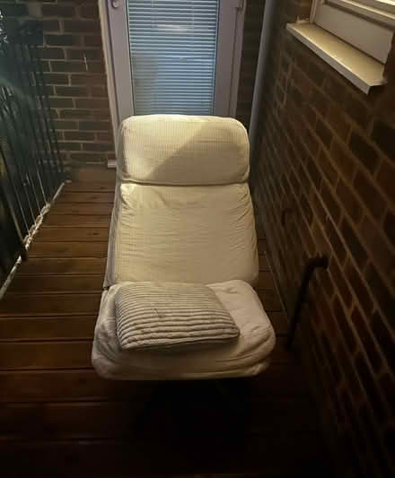 Photo of free White Reclined chair (Bn16bh) #4