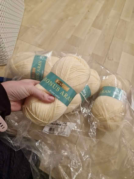 Photo of free 4 x acrylic wool (Mitcham) #1
