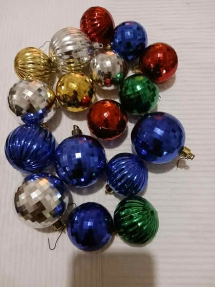 Photo of free Christmas tree balls (60th cedar ave 19143) #1