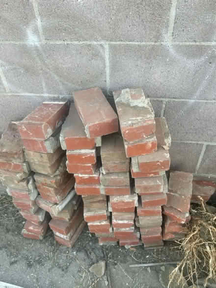 Photo of free red brick (Mission Hills) #2