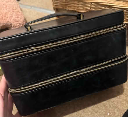 Photo of free No7 vanity box (Home S8) #1