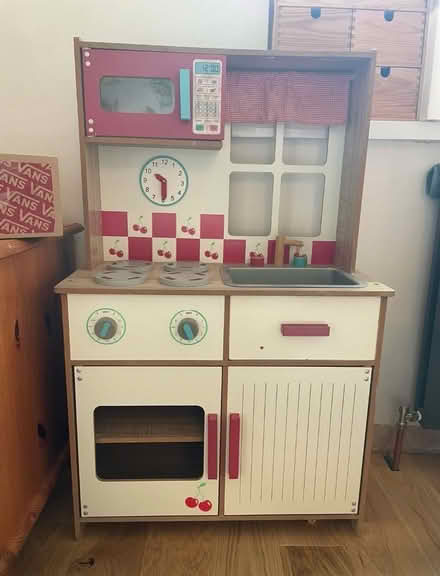 Photo of free Play kitchen (lodgemoor S10) #1