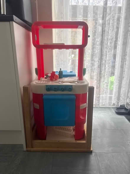 Photo of free Kids kitchen (LU4) #1