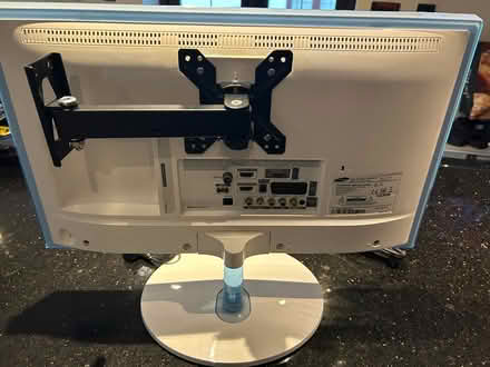 Photo of free Samsung 24” TV/Monitor (Tilsworth LU7) #2