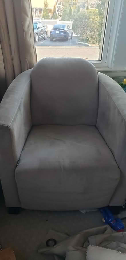 Photo of free Club chair (NE Yonkers) #1