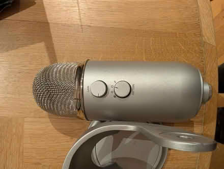 Photo of free Blue yeti, 2017 model working fine (NW6 1DZ) #1