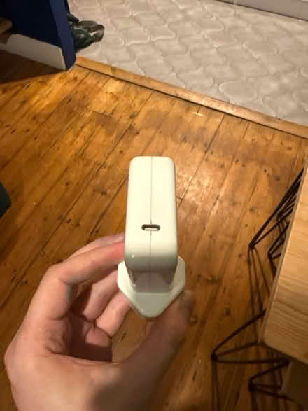 Photo of free MacBook charger 61w (SW9 6LW) #1