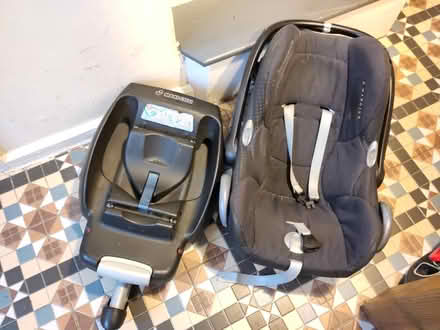 Photo of free Maxi-Cosi baby car seat (Knowle BS4) #1