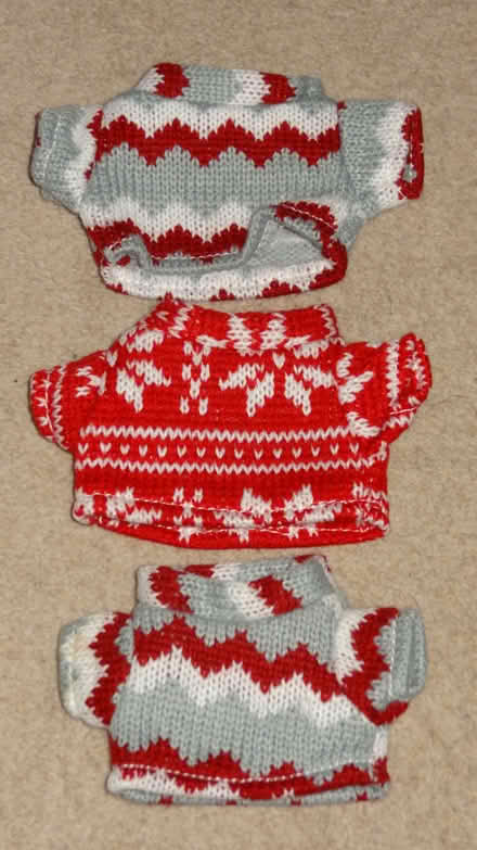 Photo of free 3 x Elf On The Shelf Jumpers (Kedleston Road DE22) #1