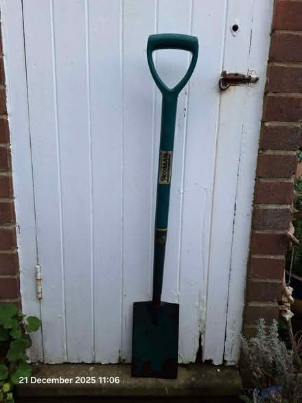 Photo of free Garden spade (Canford Heath BH17) #1