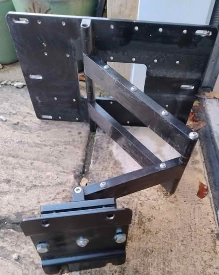 Photo of free TV bracket (GL10) #1