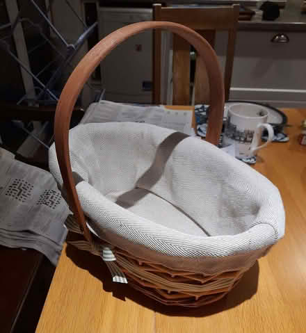 Photo of free Gift basket with handle (Cutteslowe OX2) #1