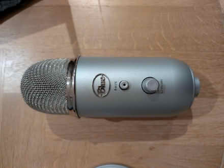 Photo of free Blue yeti, 2017 model working fine (NW6 1DZ) #4