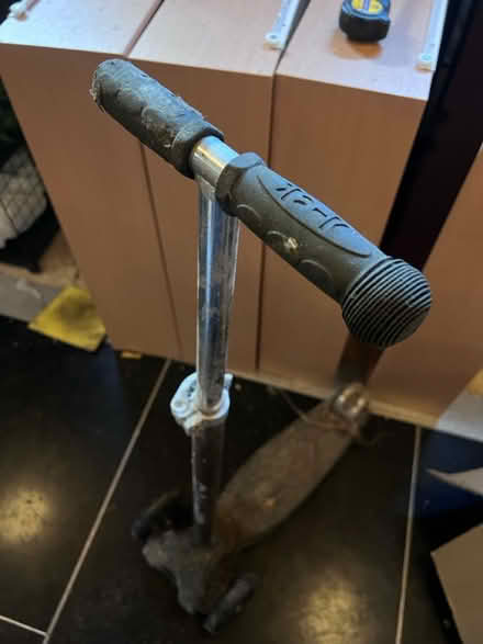 Photo of free Micro scooter for 8-10 year olds (Lambs Green RH12) #1