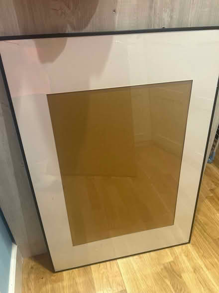Photo of free SE16 - Black frame - metal (SE16 7BU) #1