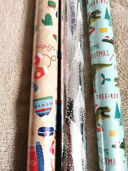 Photo of free Christmas wrapping (Toxteth L8) #2