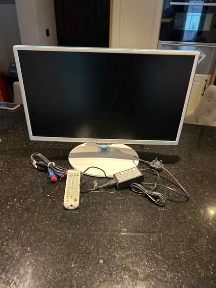 Photo of free Samsung 24” TV/Monitor (Tilsworth LU7) #1