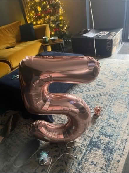 Photo of free Huge Birthday balloons- 1&5 (EH11 1RN) #2