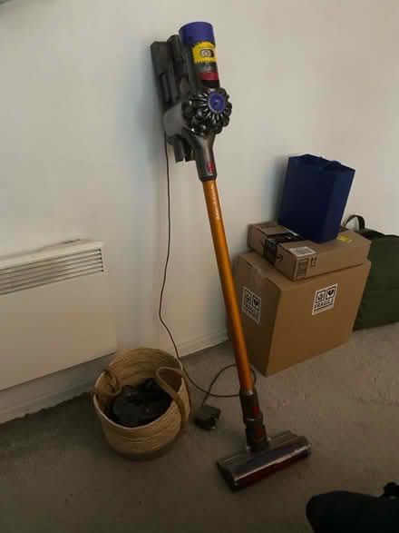 Photo of free Cordless Dyson (East dulwich) #1