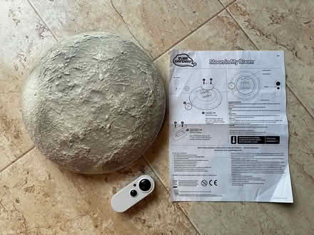 Photo of free Moon in my Room (Bronte area) #1