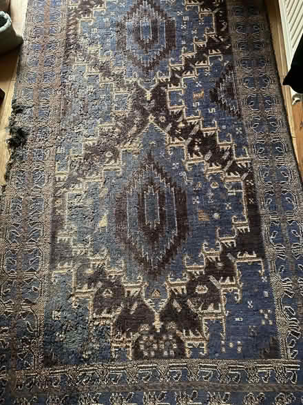 Photo of free Vintage rug (Stroud GL5) #1