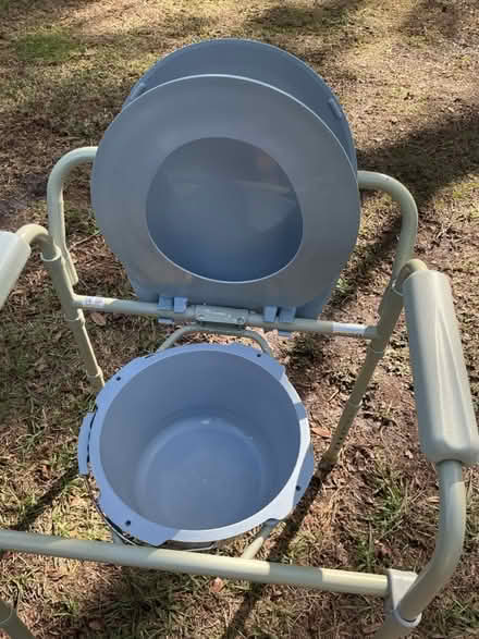 Photo of free Potty chaie (Lutz) #3